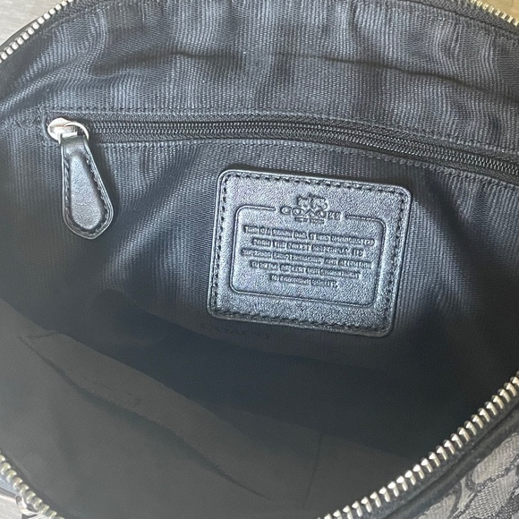 Coach Kelsey Satchel Signature bag - Picture 5 of 7